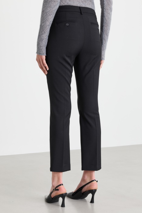 Pantaloni slim