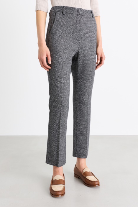 Pantalone a sigaretta con piega stirata