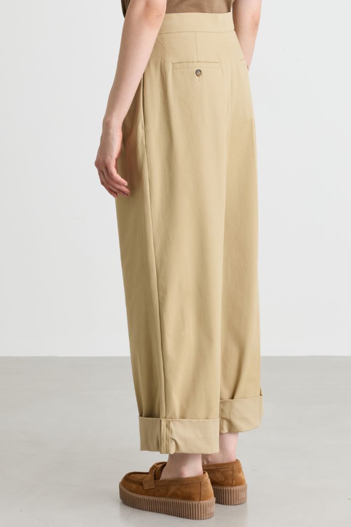 Wide-leg trousers with deep turn-ups - CAMEL - Intrend - 4