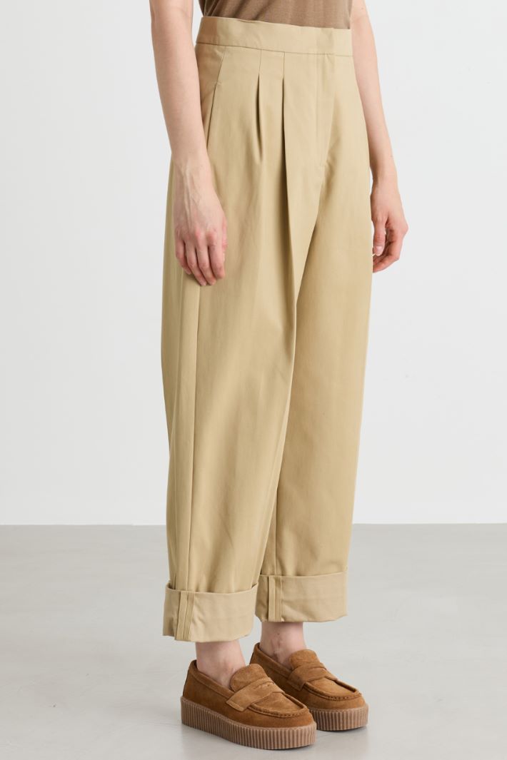 Wide-leg trousers with deep turn-ups - CAMEL - Intrend - 2