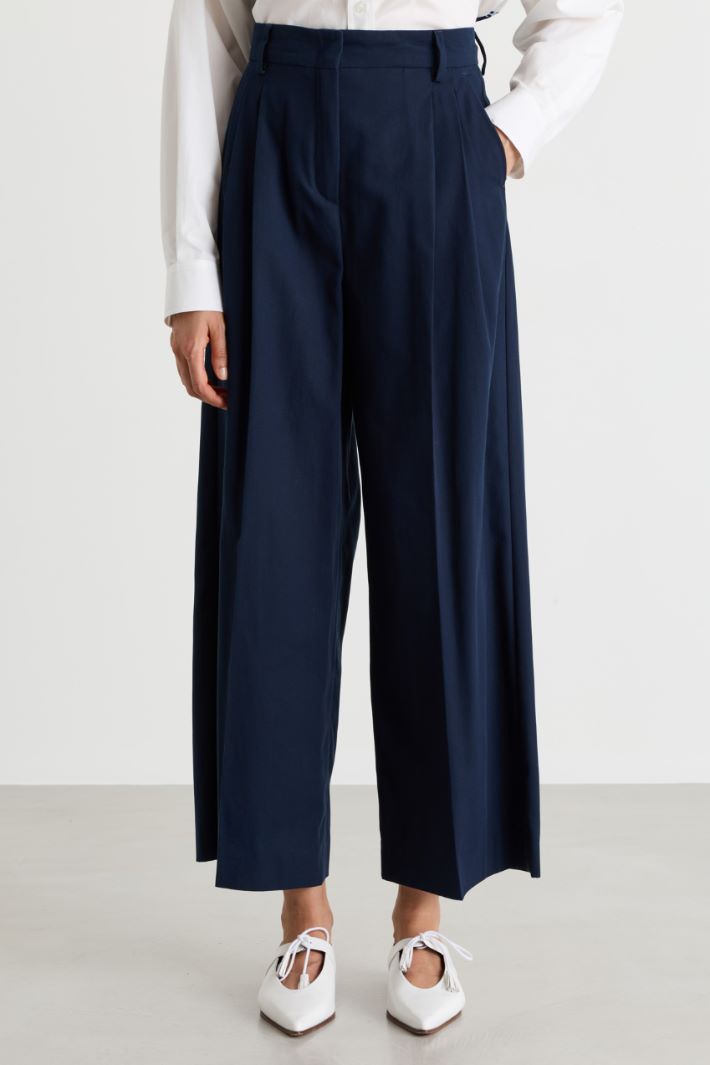 Double-pleat cropped trousers - BLUE - Intrend - 2