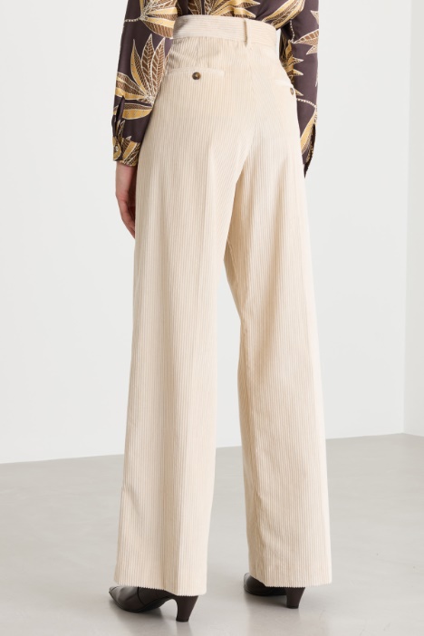 Pantalone in velluto di puro cotone a coste
