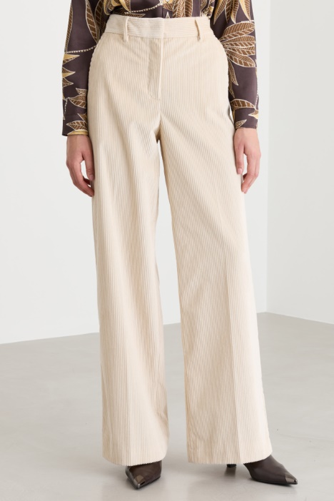 Pantalone in velluto di puro cotone a coste
