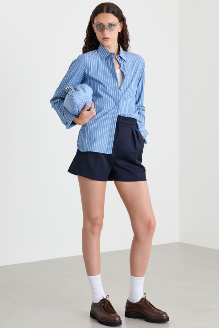 Short con doppia pinces - BLU - Intrend