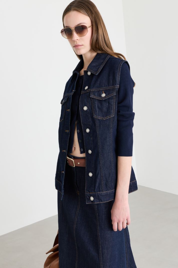 Fitted denim gilet with contrast stitching - BLUE - Intrend - 2