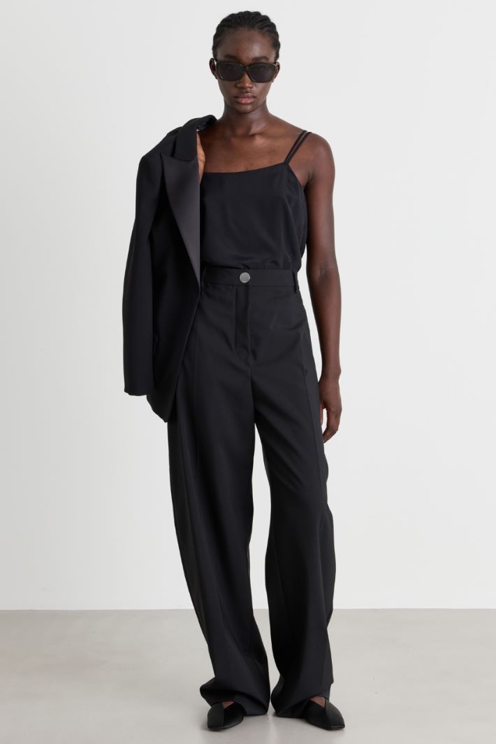 Stretch crepe de chine top - BLACK - Intrend