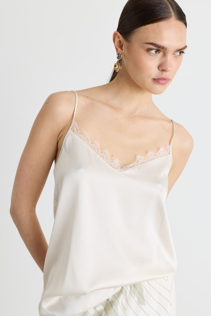 Top a V in raso - BIANCO - Intrend - 3