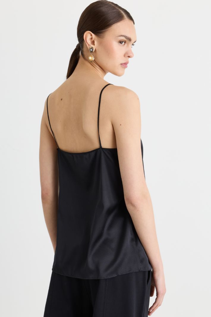 Top a V in raso - NERO - Intrend - 4
