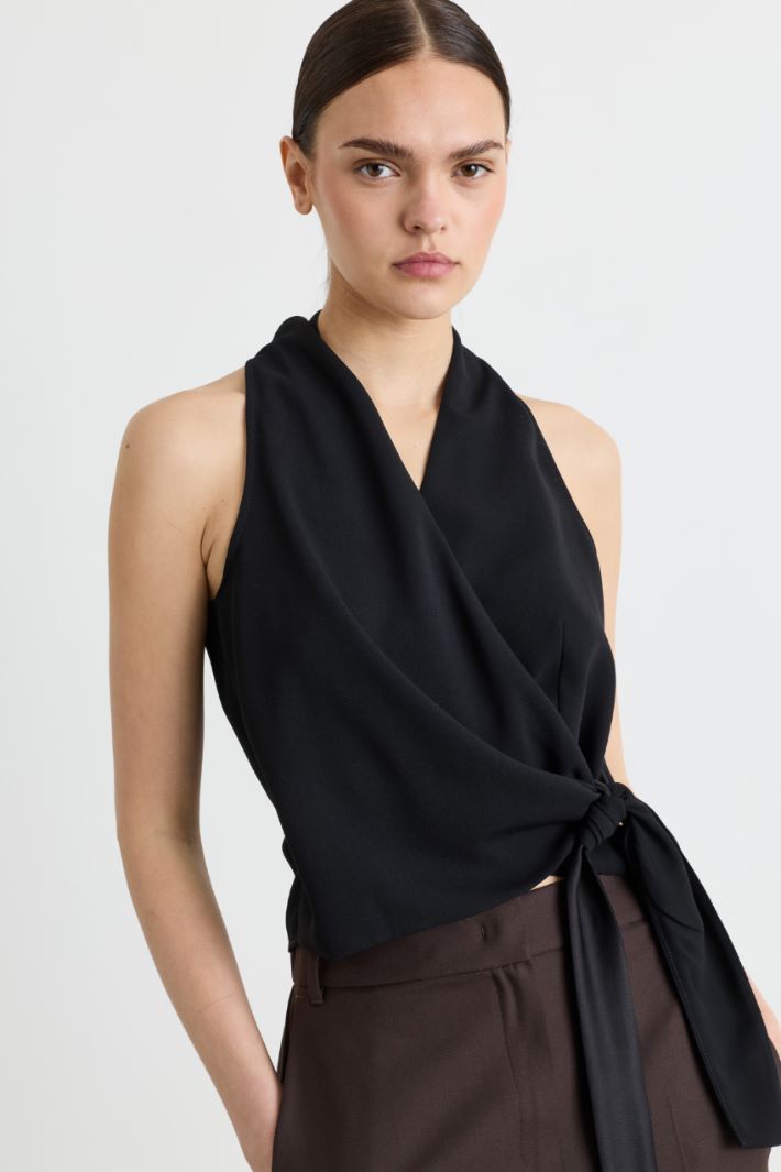 Top a portafoglio - NERO - Intrend - 3
