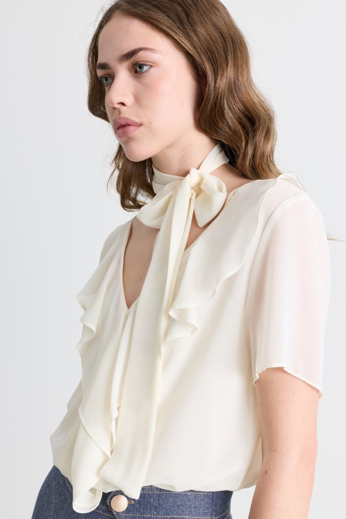 Top in georgette con volant - BIANCO - Intrend - 3