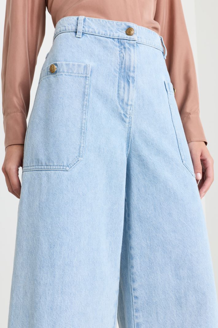 Wide-leg jeans with tabs at the hem - LIGHT BLUE - Intrend - 3