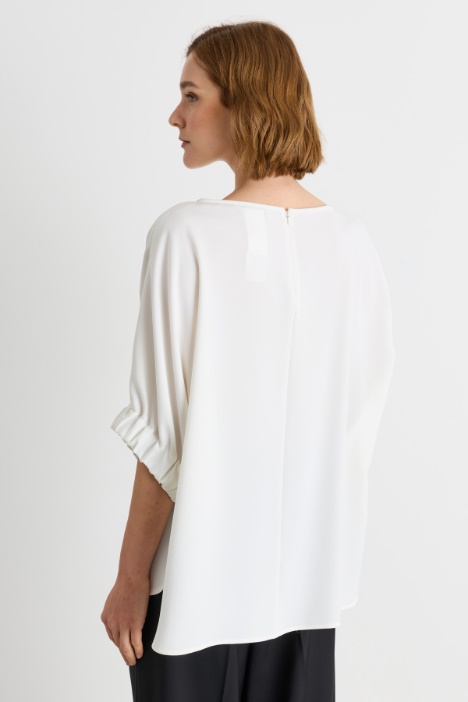 Blusa in cady con maniche ampie