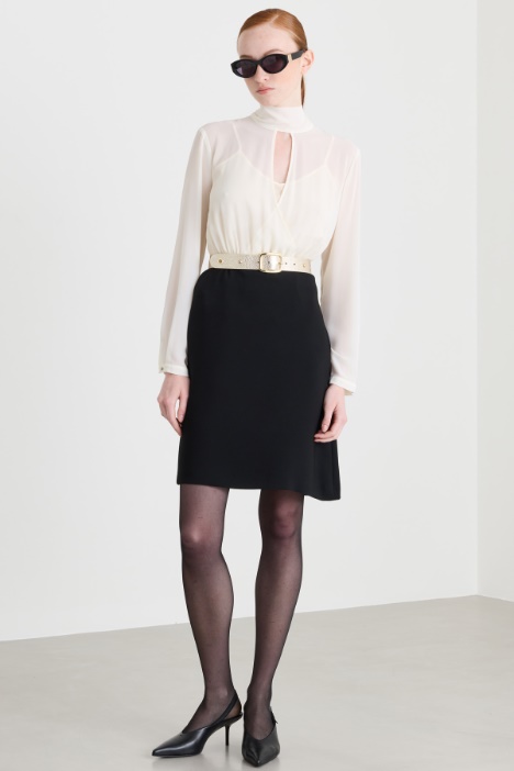 Kleid aus Georgette und Cady - Intrend