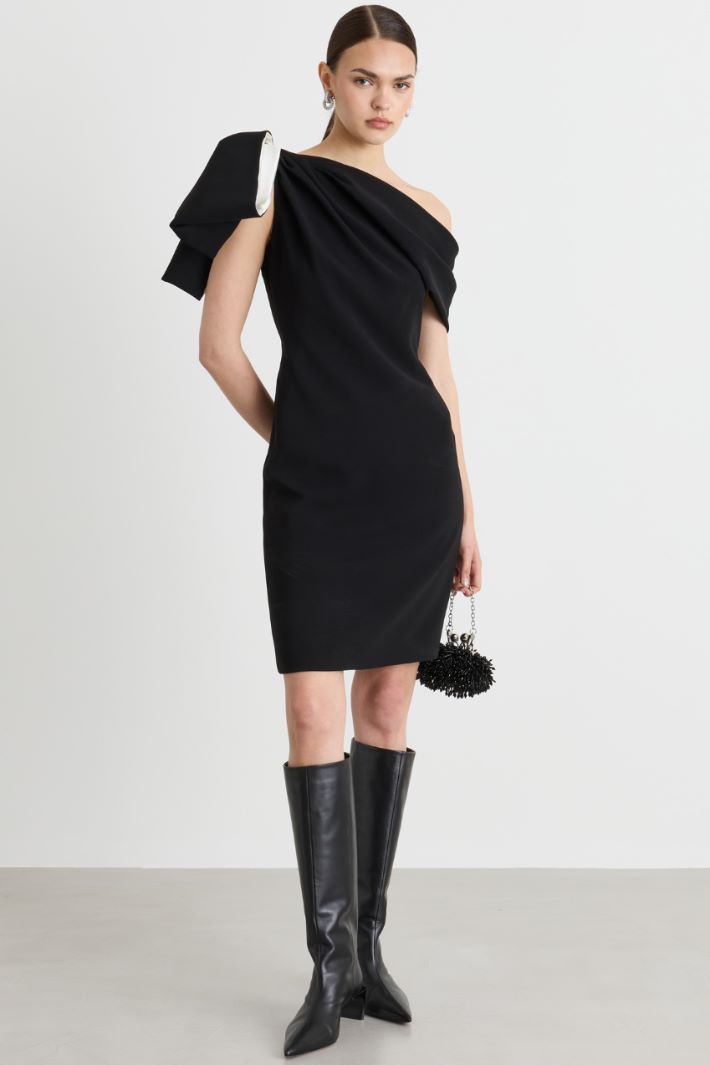 Cady dress with oversized bow - BLACK - Intrend
