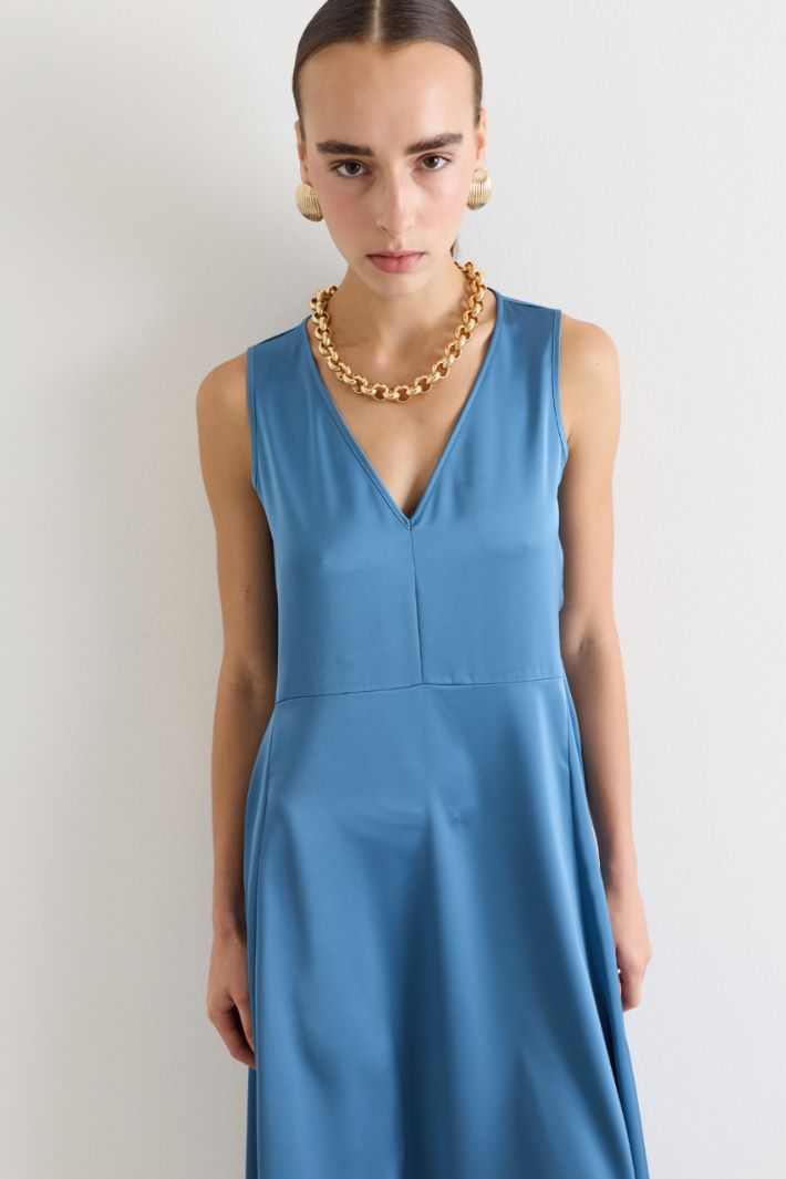 Flowing satin dress - LIGHT BLUE - Intrend - 3