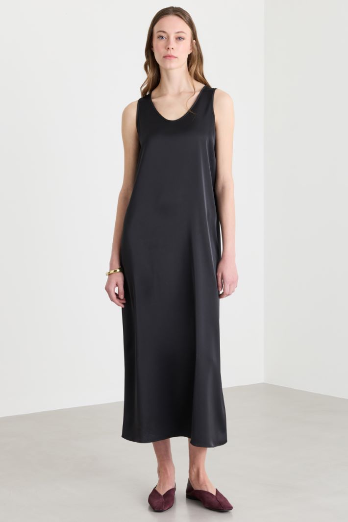 Long satin dress - BLACK - Intrend - 2