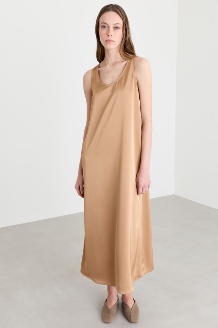 Long satin dress - CAMEL - Intrend - 2