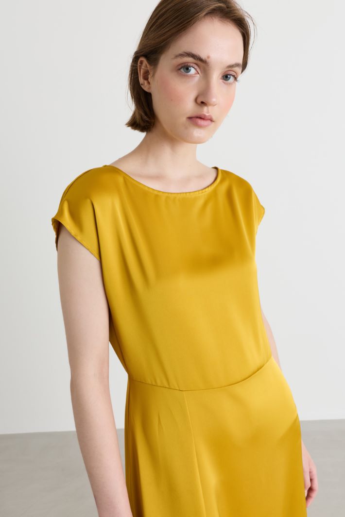 Satin midi dress - YELLOW - Intrend - 3