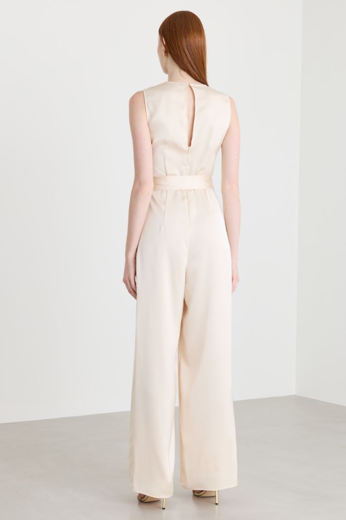 Fluid satin jumpsuit - IVORY - Intrend - 4