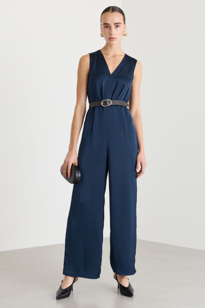 Jumpsuit aus fließendem Satin - BLAU - Intrend