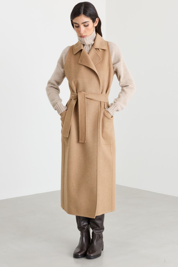 Belted sleeveless coat - CAMEL - Intrend - 2
