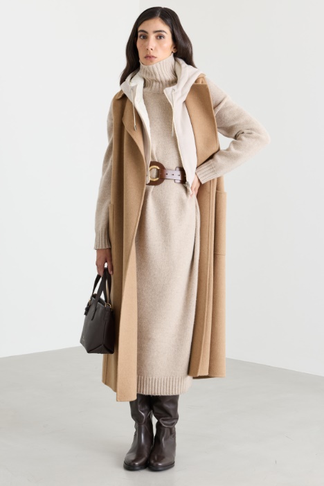 Belted sleeveless coat - Intrend