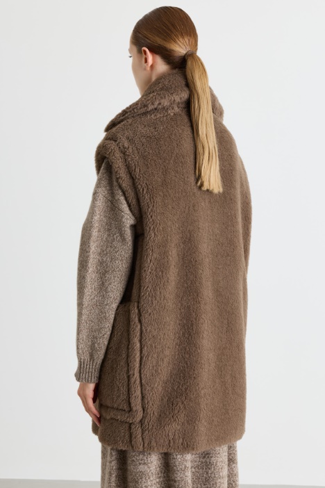 Gilet in alpaca e lana con maxi rever