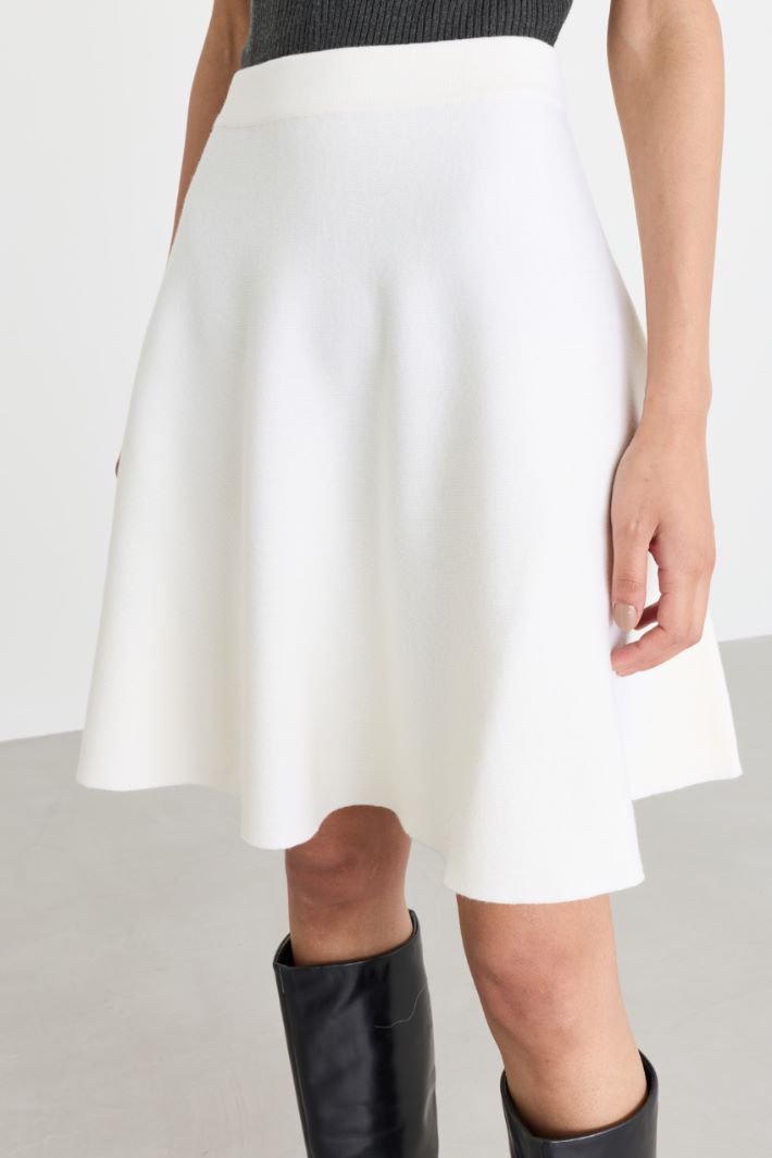 Minigonna svasata in maglia - BIANCO - Intrend - 3