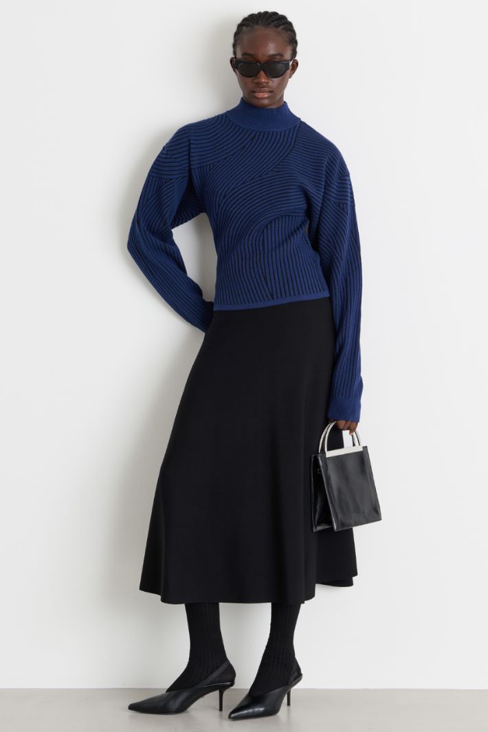 Knitted midi skirt - BLACK - Intrend