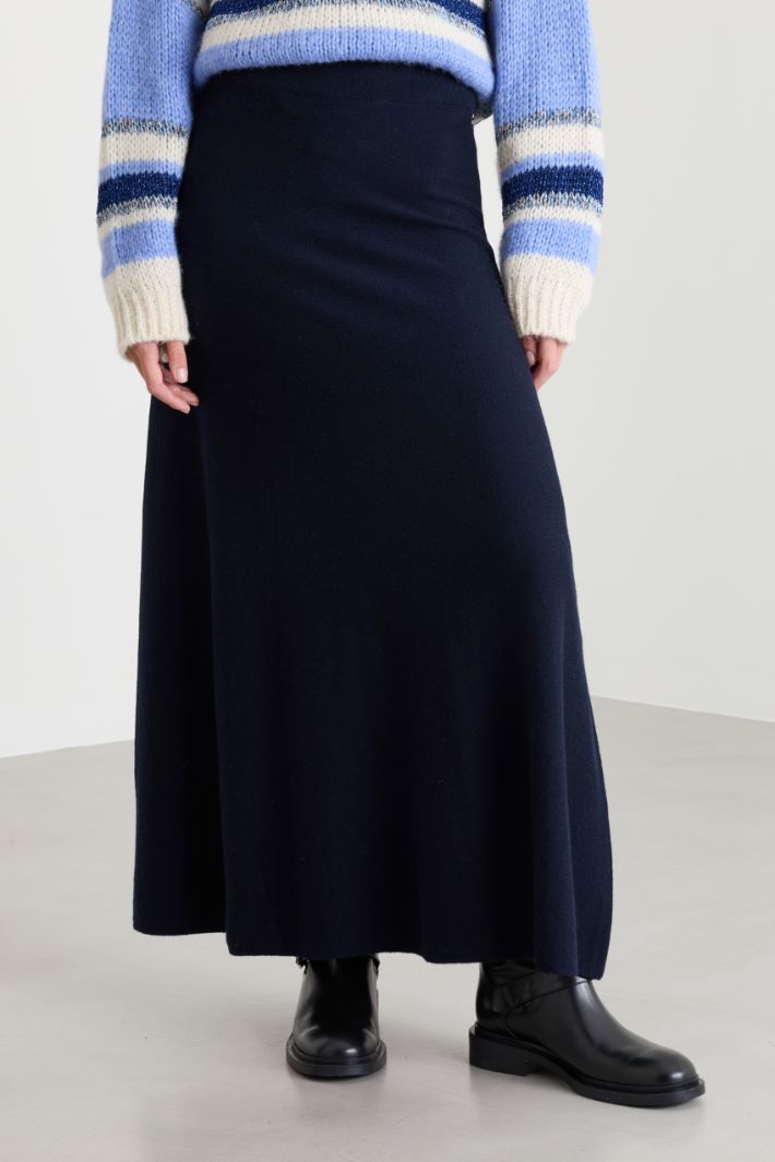 Knitted A-line skirt - BLUE - Intrend - 2