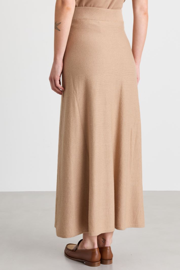 Knitted A-line skirt - CAMEL - Intrend - 4