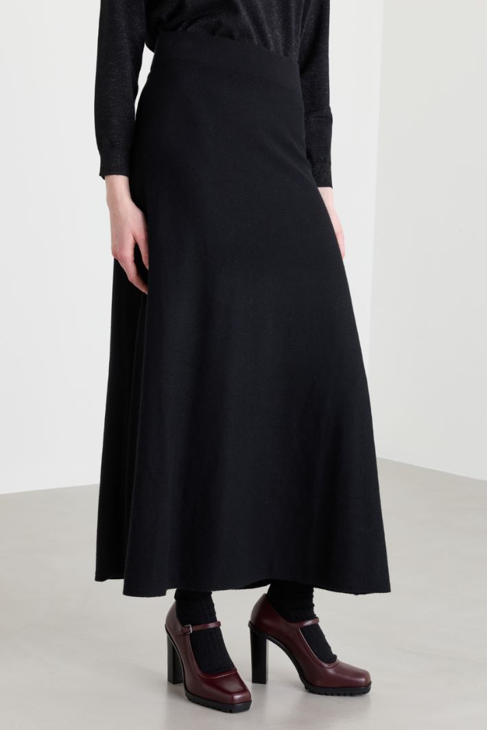 Knitted A-line skirt - BLACK - Intrend - 2