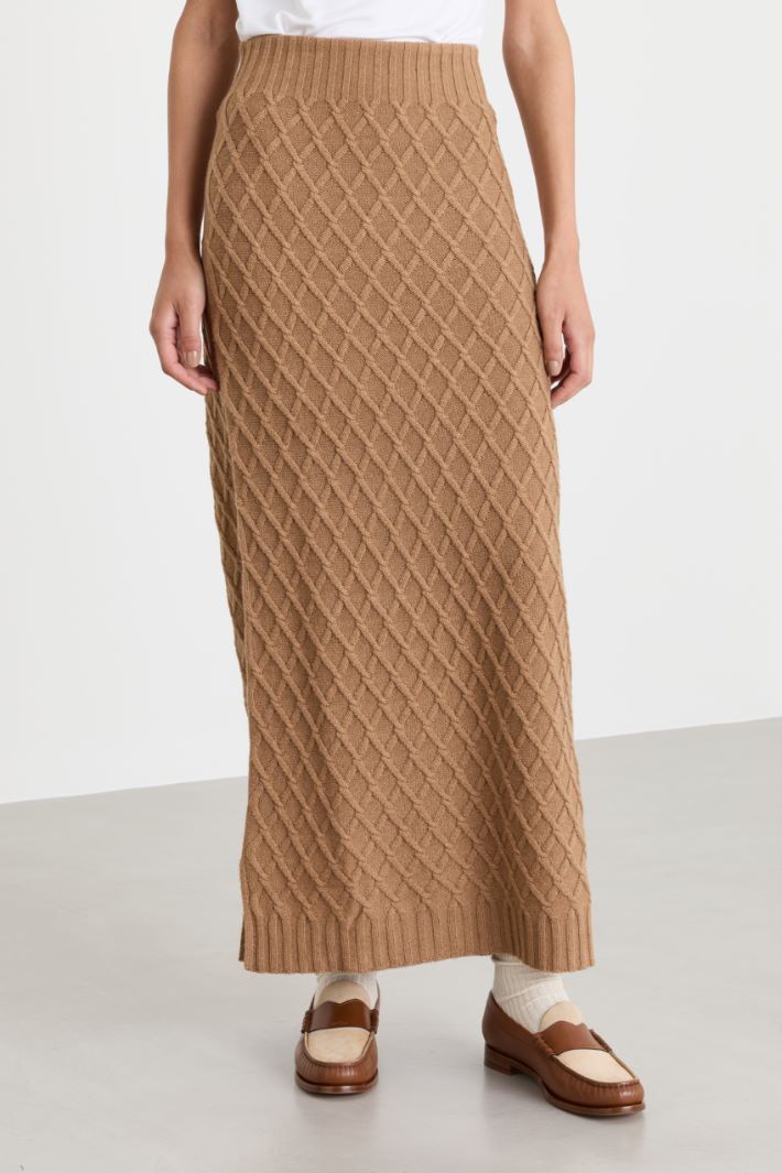 Textured cable-knit skirt - CAMEL - Intrend - 2