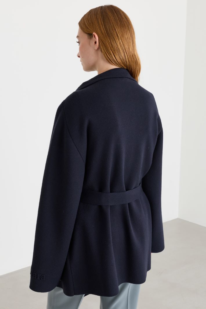 Flowing belted jacket - BLUE - Intrend - 4