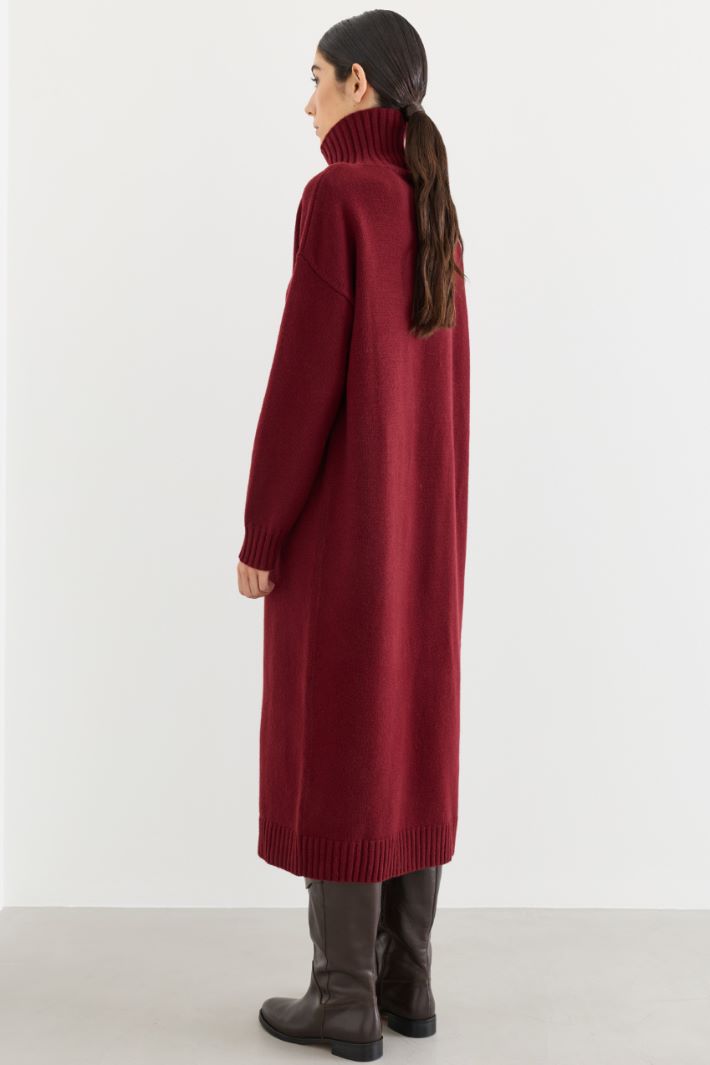 Long cashmere roll-neck dress - BORDEAUX - Intrend - 4