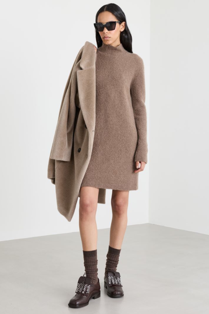 Short knit dress - CAMEL - Intrend