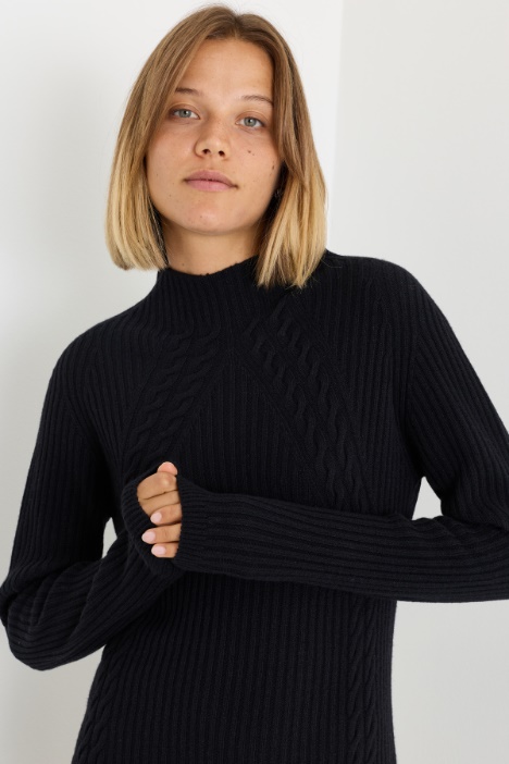 Abito aderente in maglia di lana e cashmere