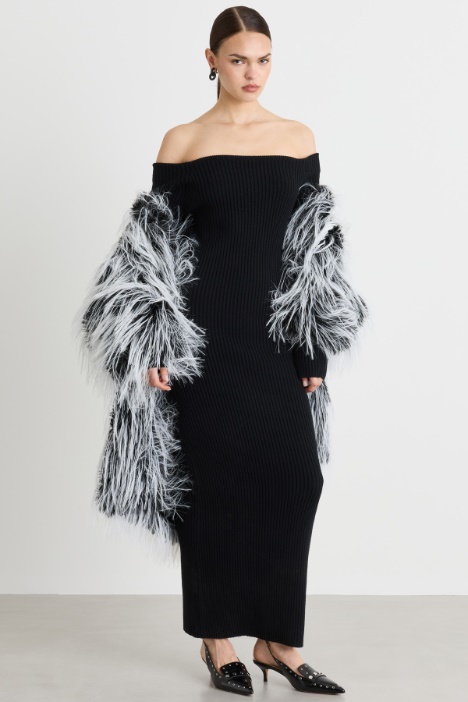Off-the-shoulder sheath dress - Intrend