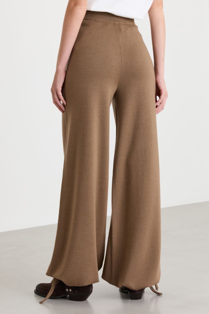 Drawstring-hem knitted trousers - CAMEL - Intrend - 4