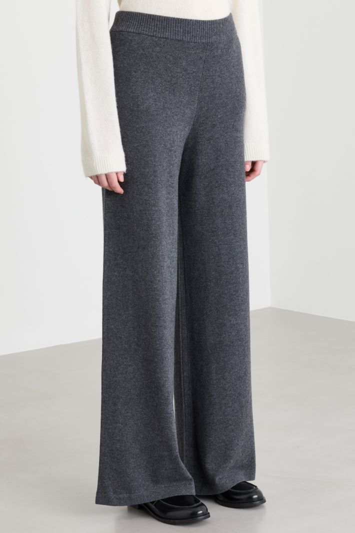 Knitted wide-leg trousers - GREY - Intrend - 2