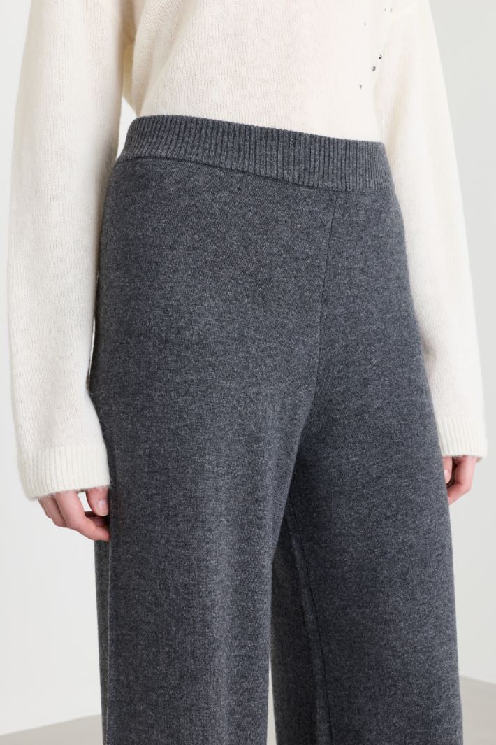 Knitted wide-leg trousers - GREY - Intrend - 3