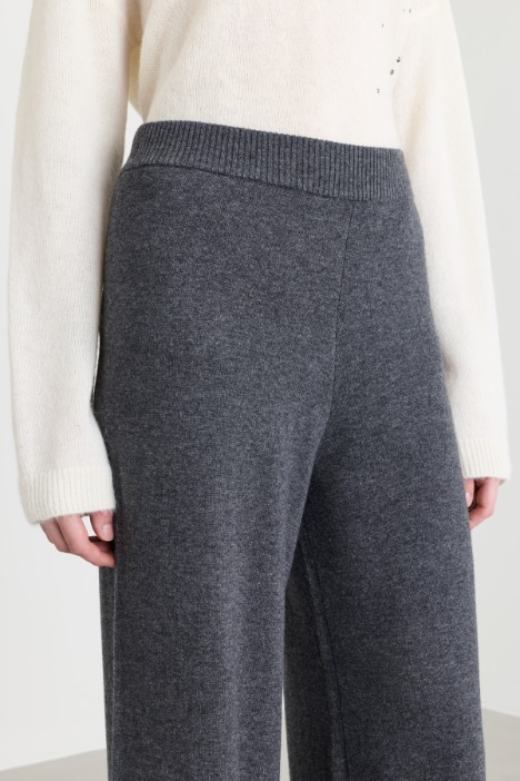 Pantalone ampio in maglia