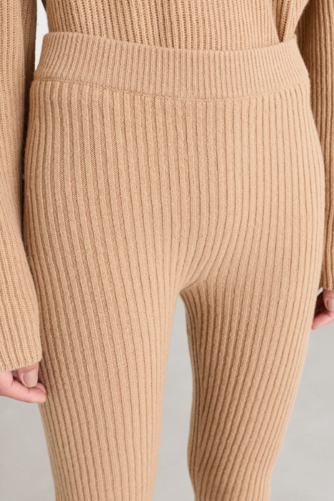 Leggings in lana e cashmere a coste