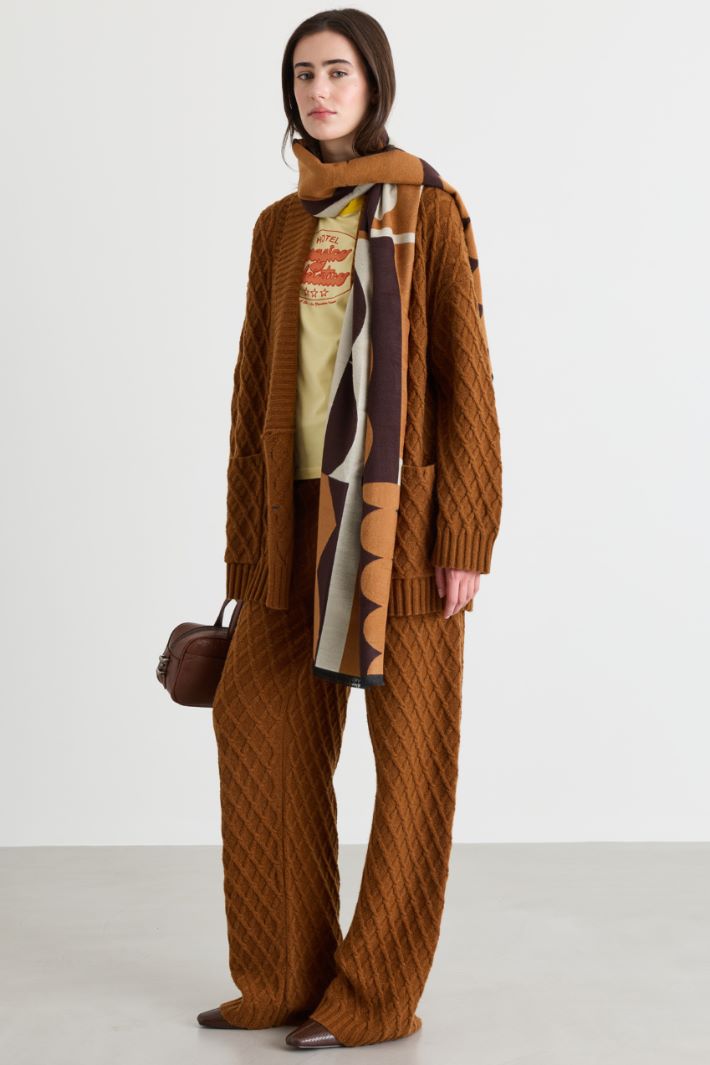Diamond-knit camel trousers - CAMEL - Intrend
