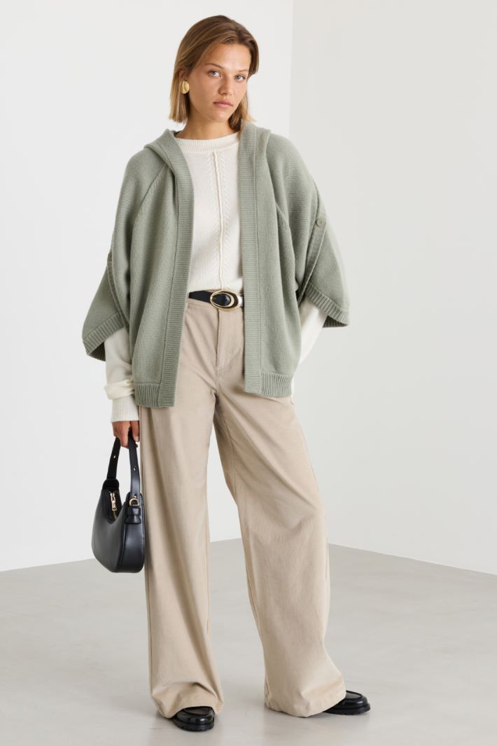 Crossover Raglan Sleeve Cardigan - GREEN - Intrend