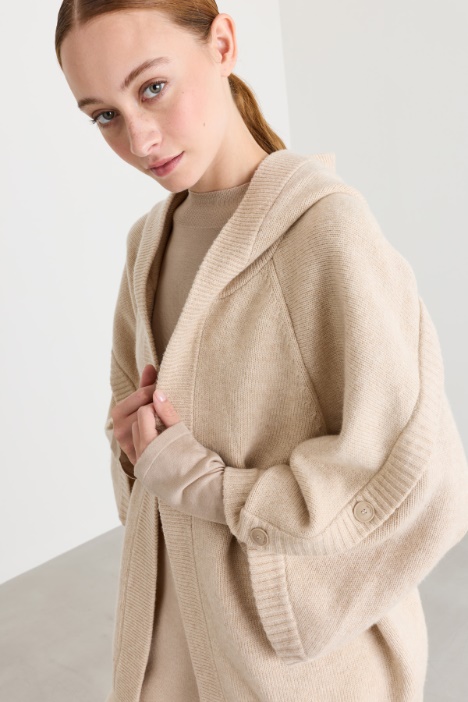 Cardigan in lana e cashmere con maniche incrociate