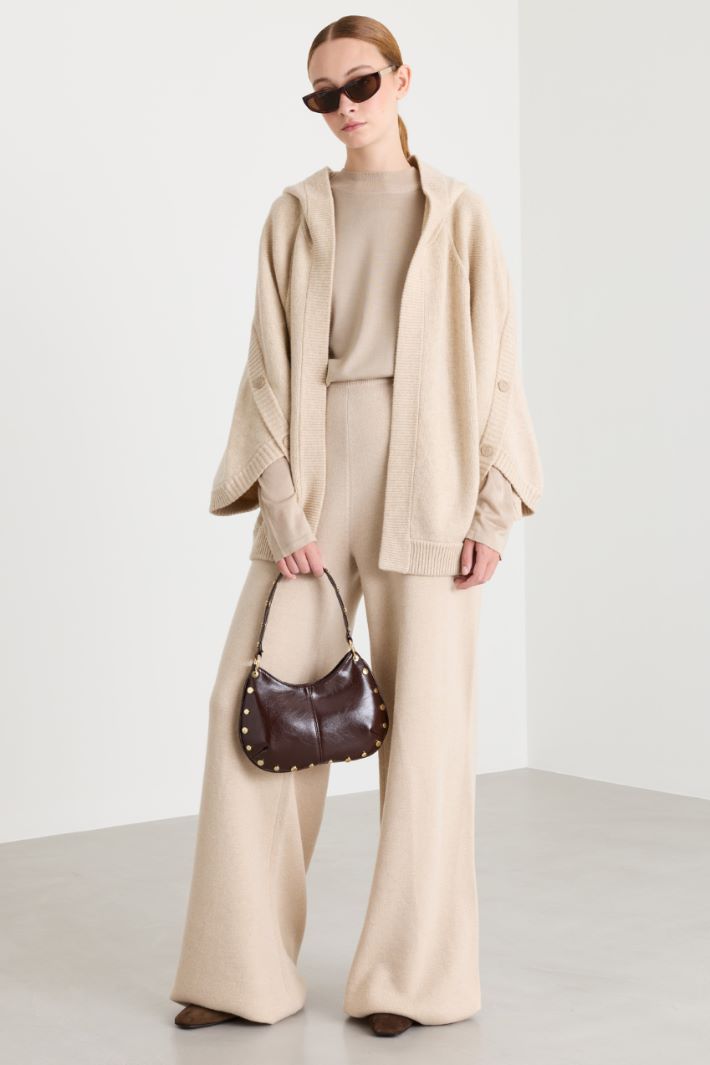 Crossover Raglan Sleeve Cardigan - BEIGE - Intrend