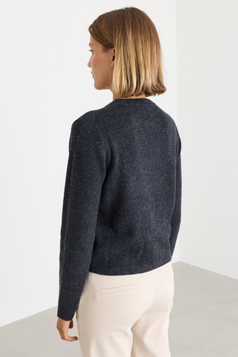 Cardigan con bottoni gioiello
