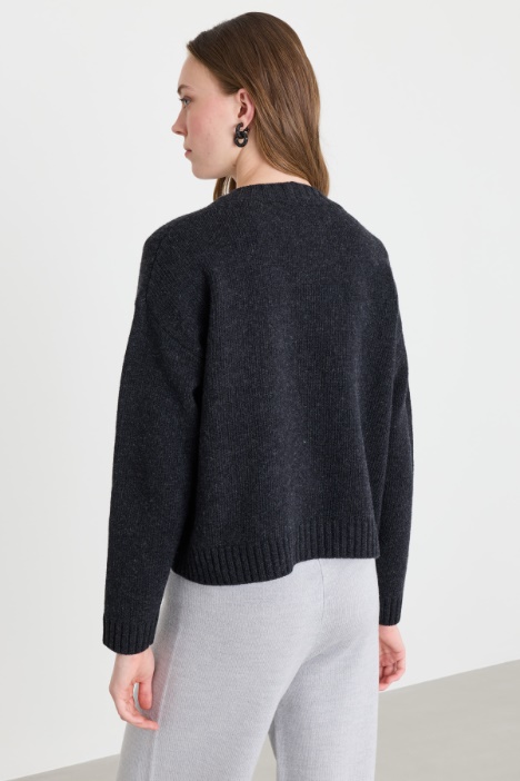 Cardigan in lana con taschini