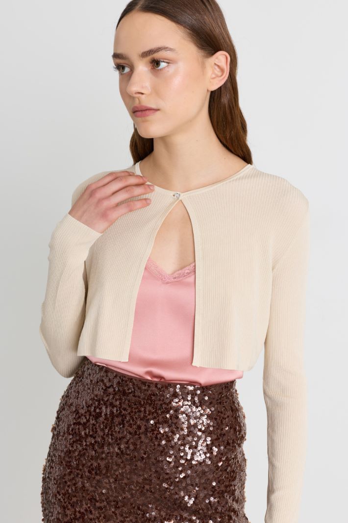 Cardigan cropped con bottone gioiello - BEIGE - Intrend - 3